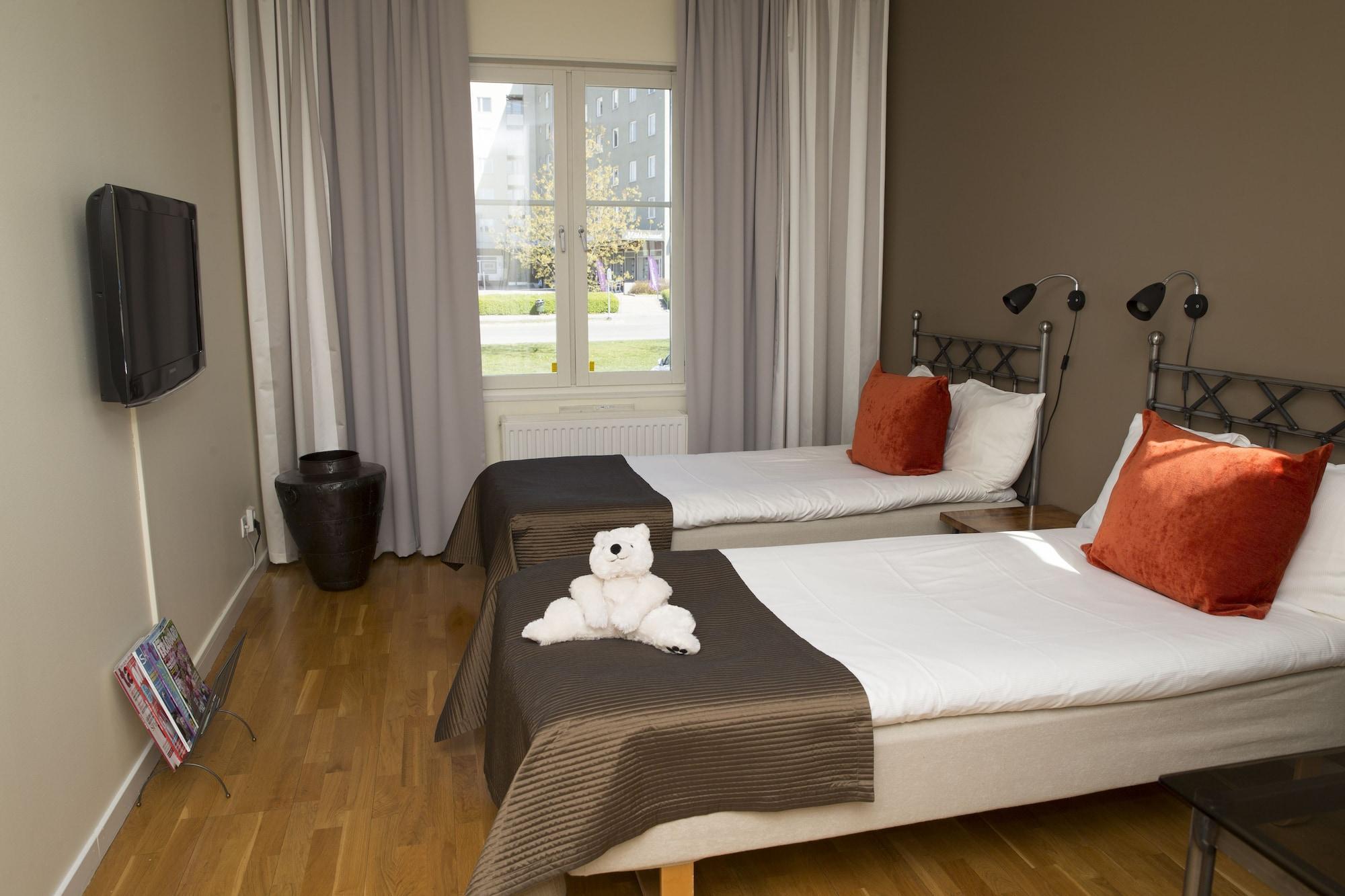 Maude'S Hotel Enskede Stockholm Exterior photo